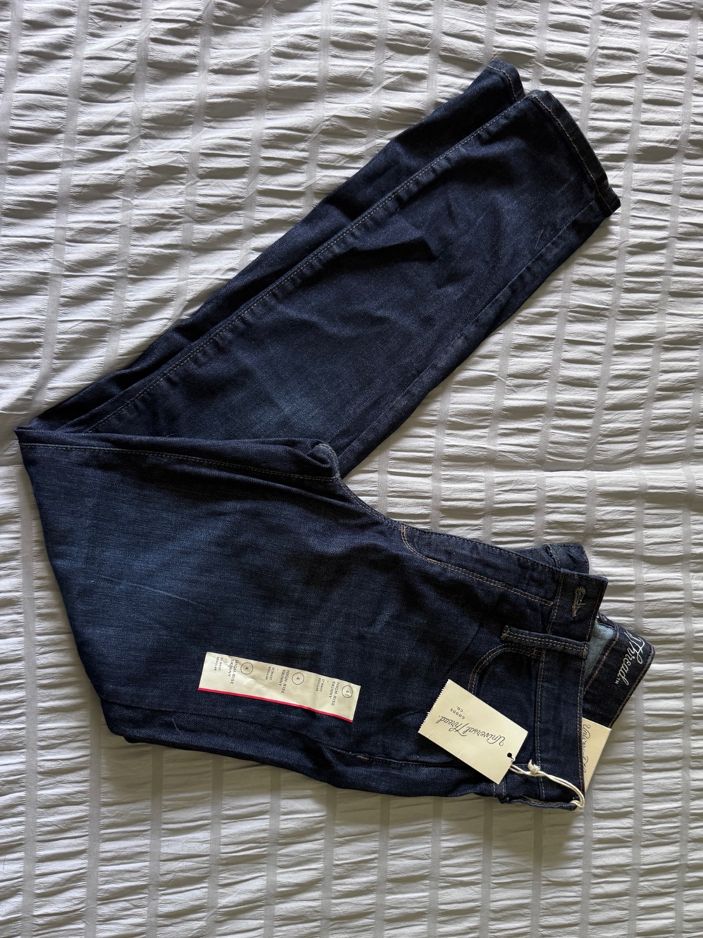 Universal Thread Women's Dark Indigo Skinny Jeans - Picture 8 of 8